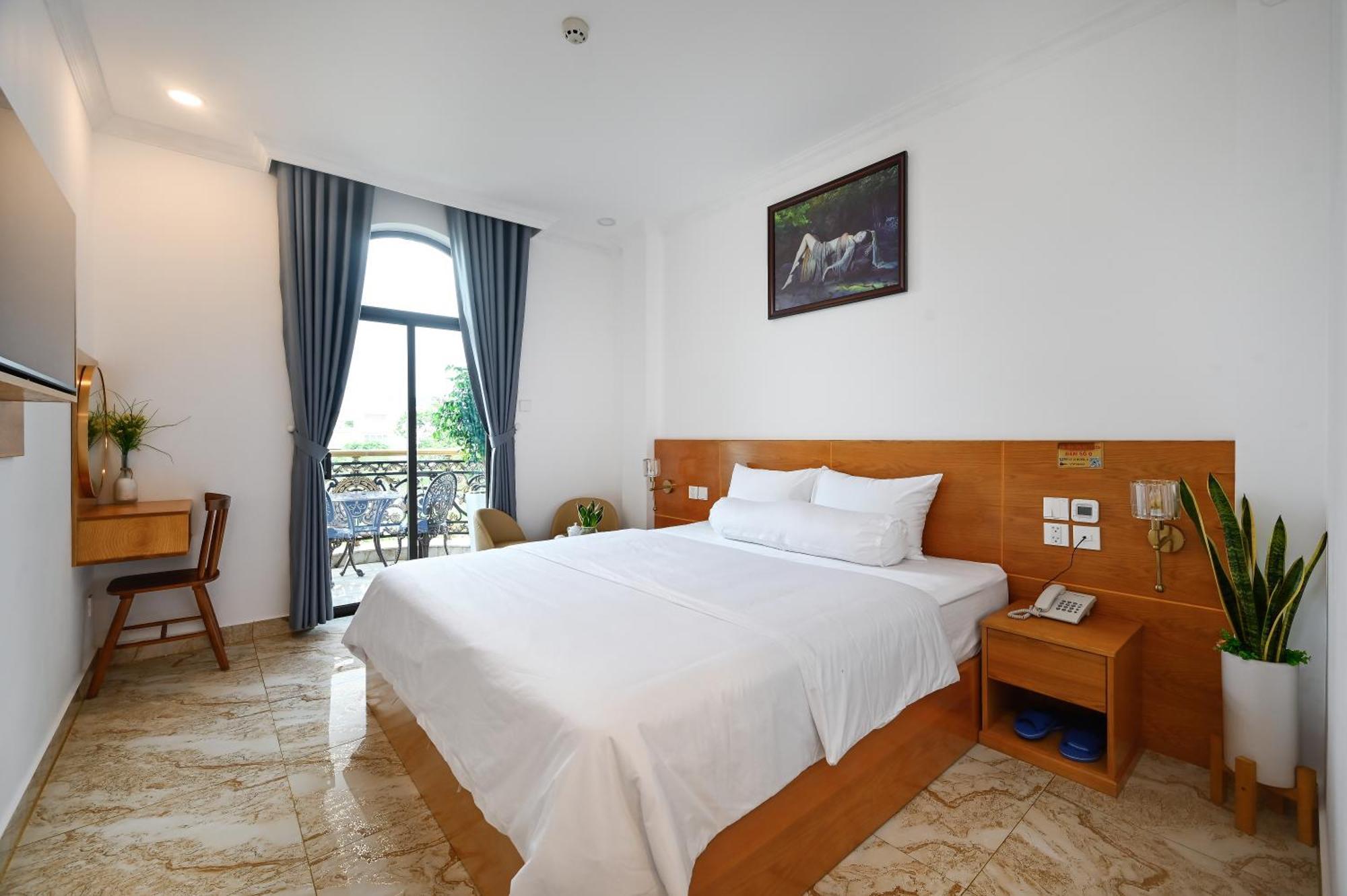 Ly Ly 2 Hotel 4*
